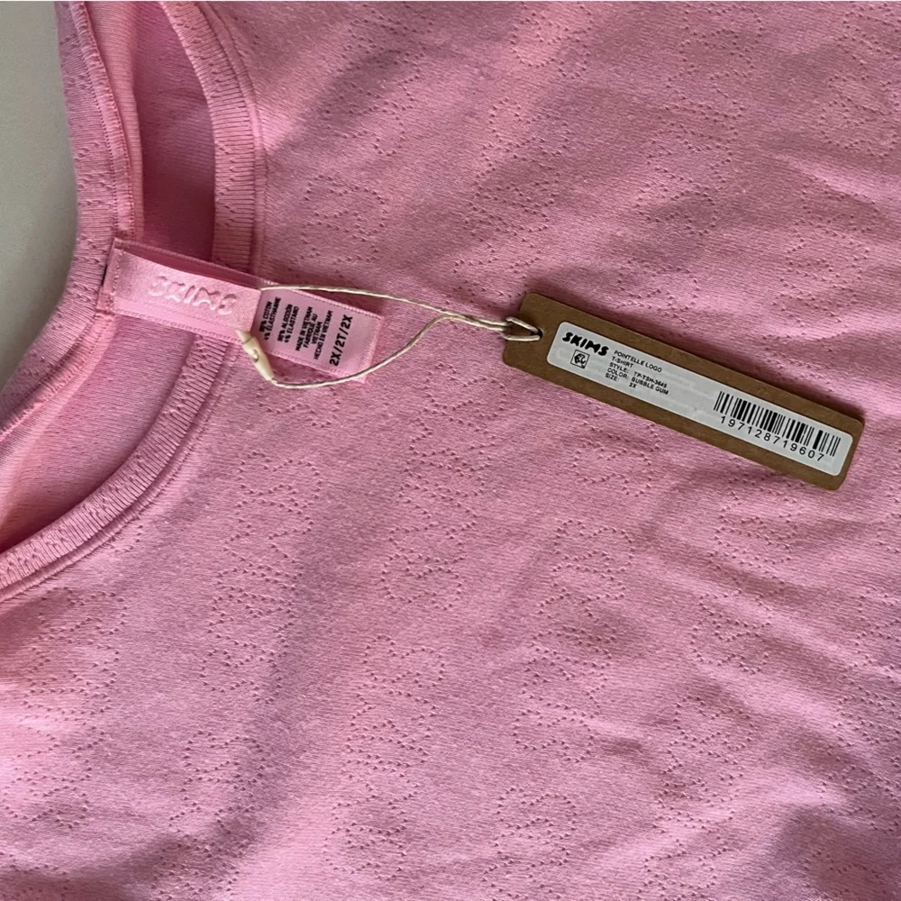 SKIMS T-Shirt 4 Pack - Picture 7 of 9